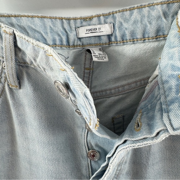 Custom One-of-a-Kind University of Arizona Mom Jeans – Forever 21 Light Wash - Picture 6 of 9